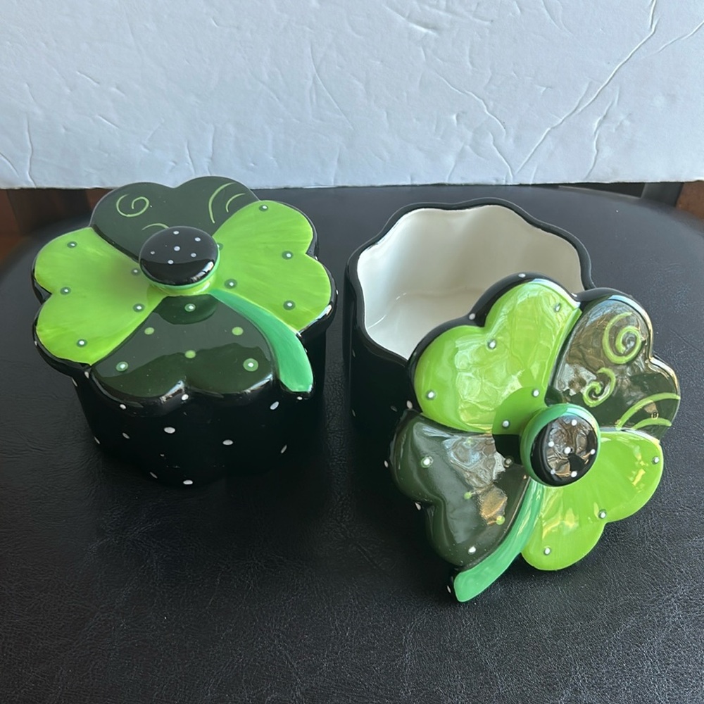 Lori Siebert ceramic candy, jewelry box lucky 🍀 four leaf clover cover, 2pc/set